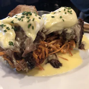 Short Ribs Benedict