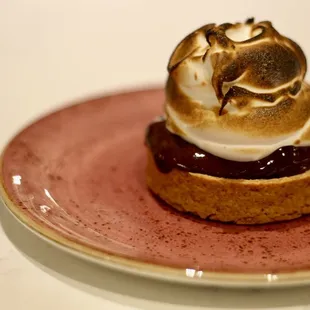 S&apos;mores Cheesecake pastry chef Tanya Emerick Instagram  @scarlet_nantes