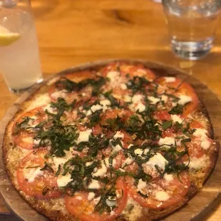 Cracker thin Margherita pizza (kinda salty tbh )
