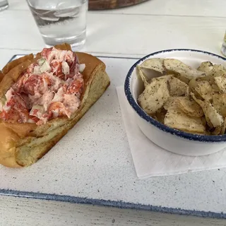 Lindey's Lobster Roll