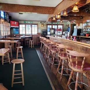 The Landing Food and Spirits