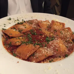 pasta dish, pasta, food