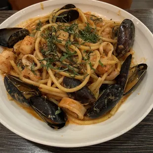 SEAFOOD PASTA