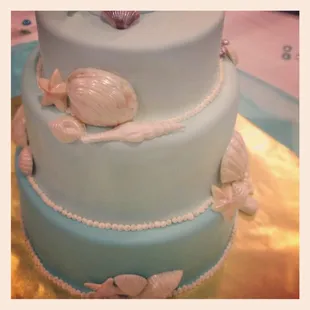 Beach wedding cake