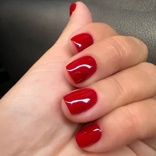 Fresh red manicure by Michaela