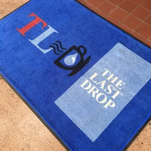 Brand new place. Awesome coffee! Almond milk on request. Great music vibe &amp; atmosphere. Outdoor seating. Good location.