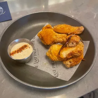 CRACKLIN GHOST WINGS