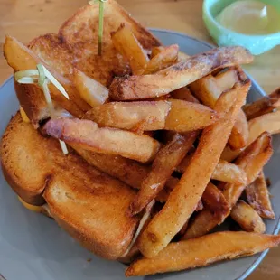 Vegetarian Fried Cheese Sandwich