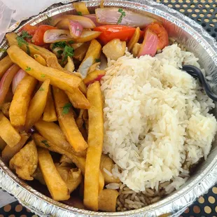 Pollo Saltado