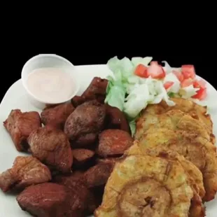 Carne de Cerdo Frita con Tostones / Fried Pork with Tostones