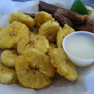 Chicharron y Tostones