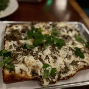 Mushroom pizza