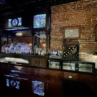 Bar and décor