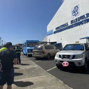 The Lechon King's blue truck. Hard to miss on Mapunapuna St.