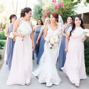 Adriana &amp; her bridesmaids!