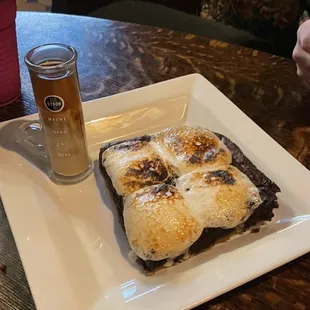 S&apos;mores brownie