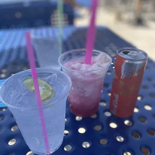 Gin and tonic and bahama bull