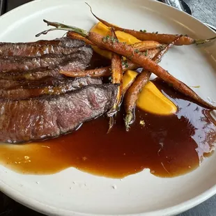 Steak, carrots and carrot purée