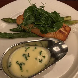Grilled Asparagus & Béarnaise