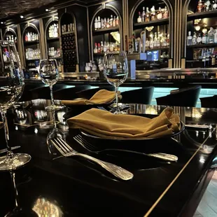 sushi and sashimi, interior