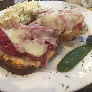 Corned beef reuben