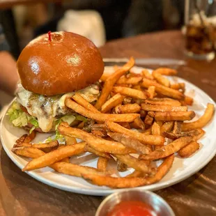 Liberty Tavern Burger - excellent fries