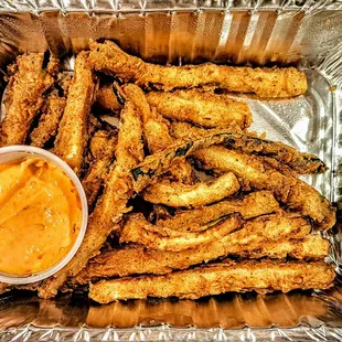 Zucchini Fritti: Calabrian aioli. $9.00