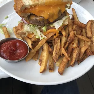 Grilled Cheese Cheeseburger* **
