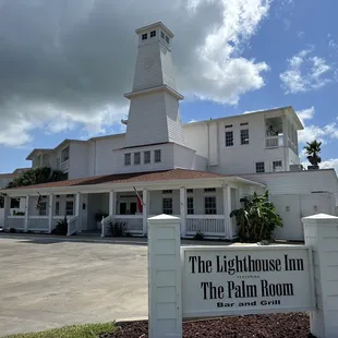 Entrance to Lighthouse Inn at Aransas Bay