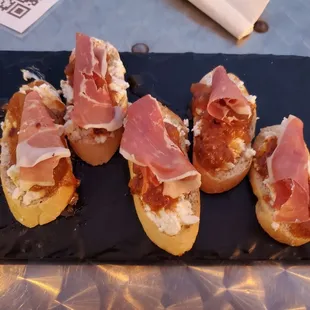 Peach Prosciutto Bruschetta