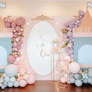 First Birthday Party | The Lighthouse Waterfront Room | Photo by @marilenak.photography