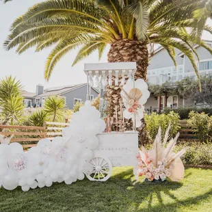 Champagne Bar | The Lighthouse West Garden | Photo by www.adamspointofview.com