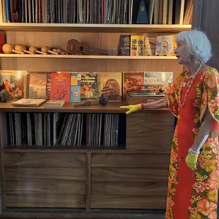 Entertainment center