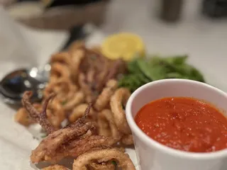 Mimi' & Coco' Bistro