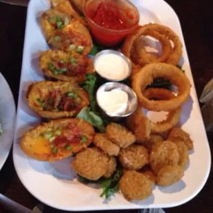 All in Platter! Yummy fried pickle chips!!!