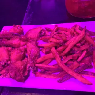 Lemon pepper Wings and fries