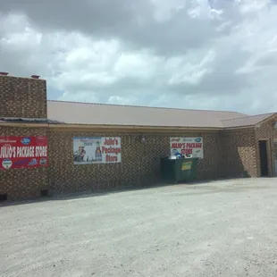 the outside of a liquor store