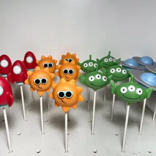 #2024 #glutenfree #cakepops #space #alien #spaceship #birthday #bayarea