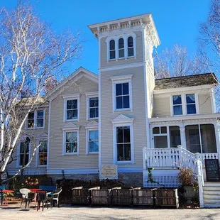 The Farmhouse Coffee Shop