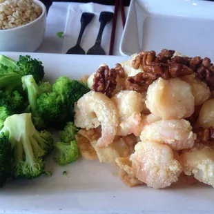 Honey walnut shrimp