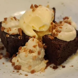 dessert, food