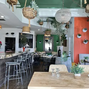 burgers, interior