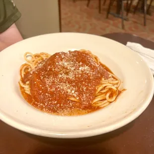 That's half of a full order.  They split it for the kids.  Huge.  Tasty.  Red sauce perfection.