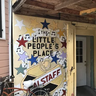 The only authentic bar in the Treme.  Rodney runs a great joint!  Hidden gem!