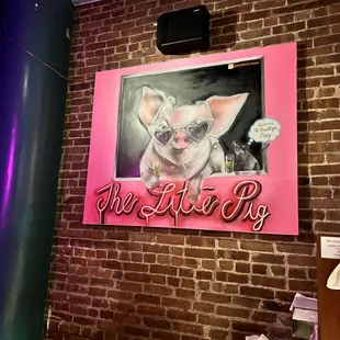 a pig with sunglasses on it's face