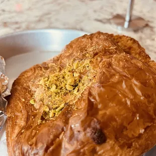 pistachio chocolate croissant