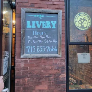 a sign on the outside of the restaurant