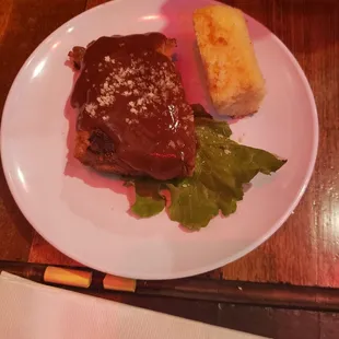 Short rib , corn bread