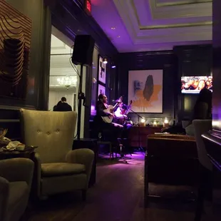 Live music on a Friday night!