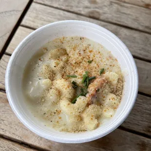 Super creamy lobster mac and cheese